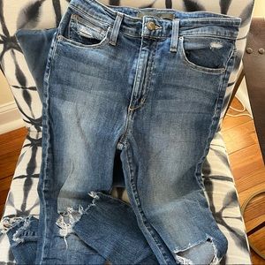 The Charlie High Rise Ankle Jeans